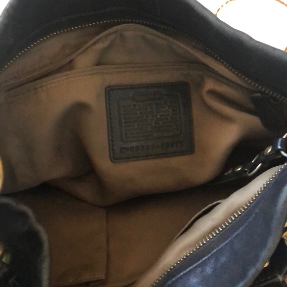 Coach handbag. - Picture 3 of 5